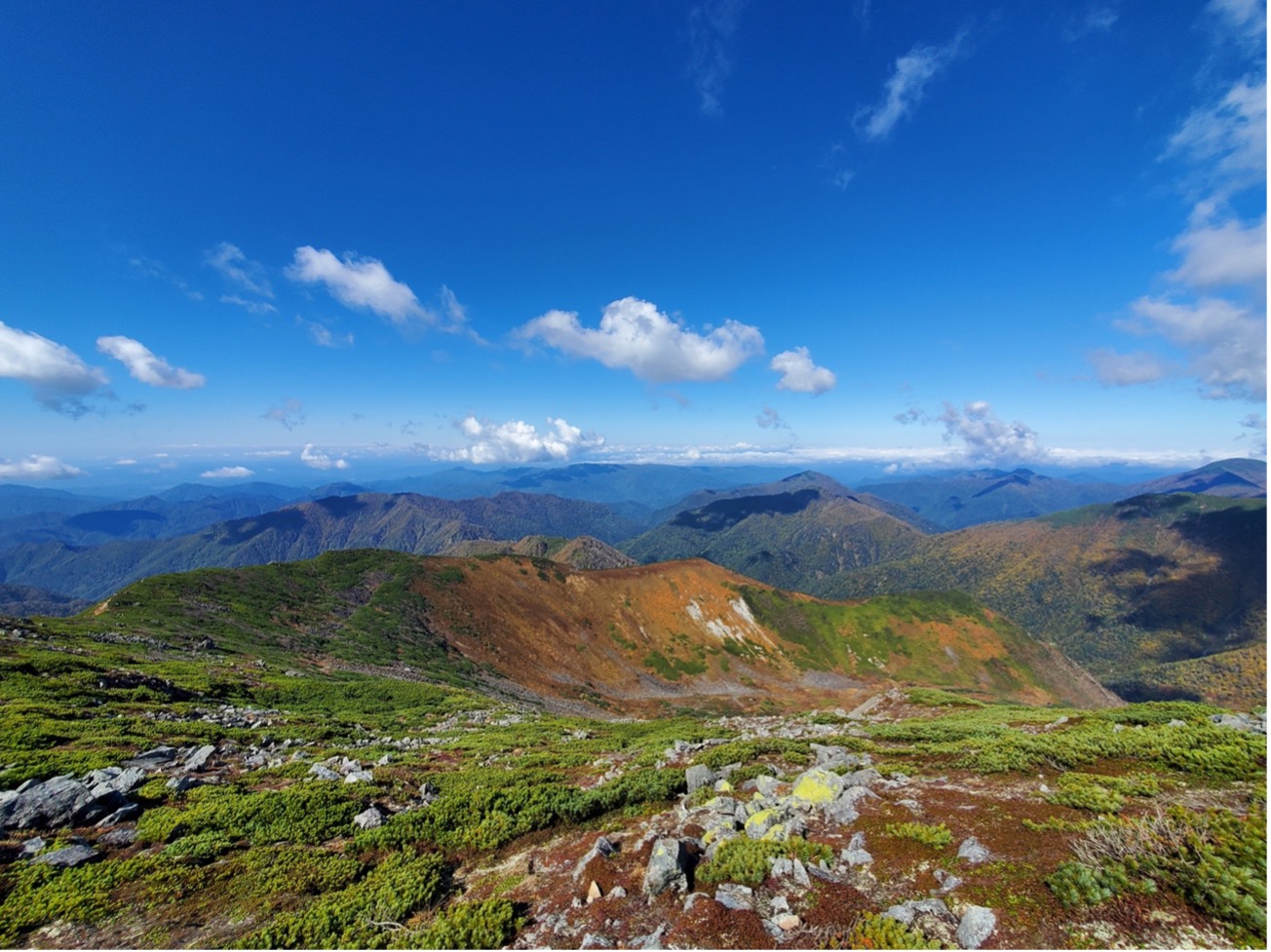 日高山脈・幌尻岳山頂付近の風景写真