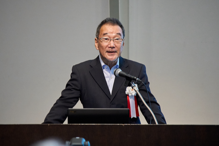 開会挨拶をする木本理事長の写真